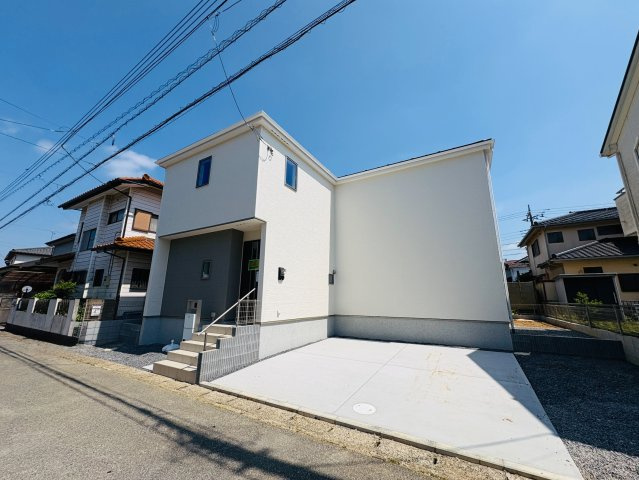 四街道市千代田３丁目２５－１期の玄関|建築施工例