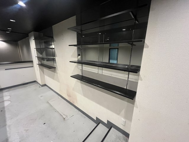 田中ビルの内装