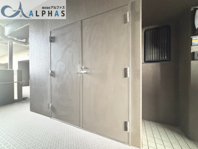 【その他共用部分】 | グランプレステージ西神戸ガーデンヒルズ | ◆玄関横に大容量の専用トランクルームあり♪