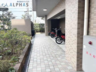 【駐輪場】 | グランプレステージ西神戸ガーデンヒルズ | ◆バイクも自転車も雨に降れずに駐輪できます♪