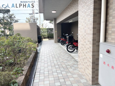 【駐輪場】 | グランプレステージ西神戸ガーデンヒルズ | ◆バイクも自転車も雨に降れずに駐輪できます♪