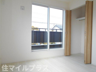 【洋室】 | 郡山市安積町南長久保1丁目新築一戸建て1棟 | 明るい洋室です