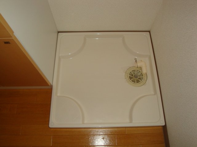 ルミエールの駐車場|外観写真（昼）