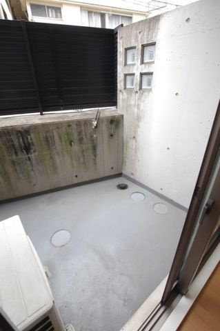 ブライズ早稲田東のバルコニー