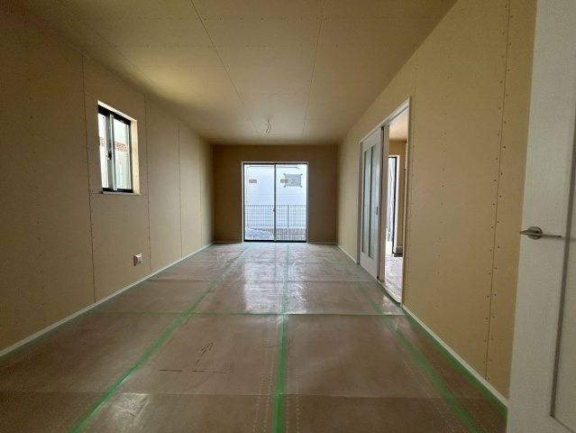 大阪市鶴見区中茶屋1丁目　B号棟の居間・リビング