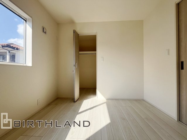 新築戸建・新築建売　福島市泉先達　御山小・清水中の洋室|WICで収納豊富なお部屋！ご夫婦の主寝室におすすめです！
