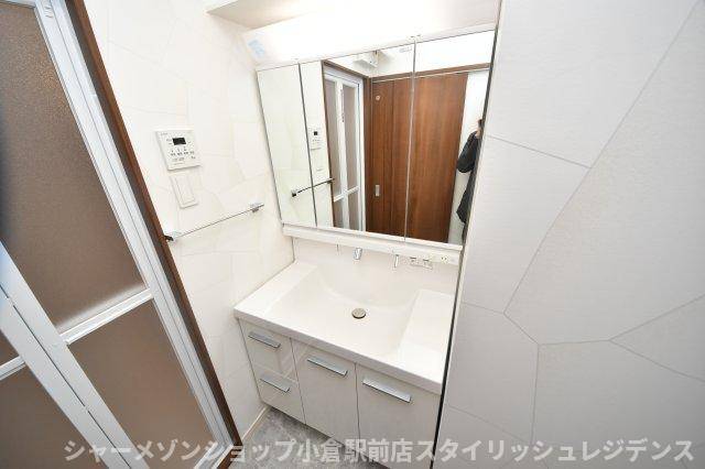 プレジデンス ざ 三萩野の洗面所