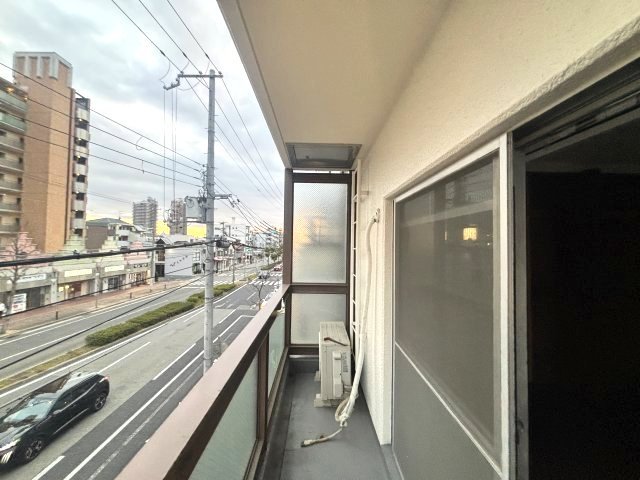 マンション 神戸市灘区高徳町３丁目のバルコニー