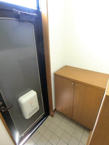 メゾネットＫの玄関