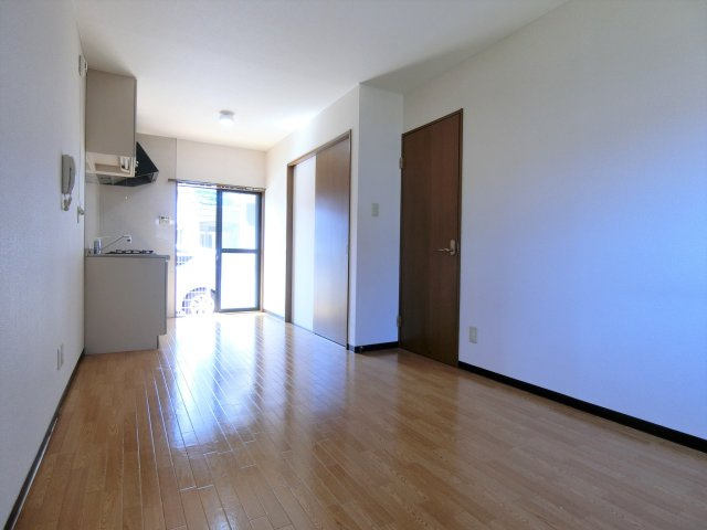 メゾネットＫの居間・リビング