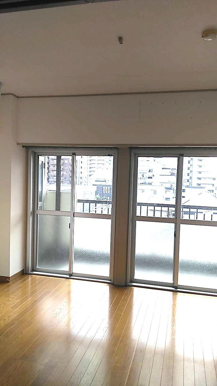 東灘サチハイツの居間・リビング