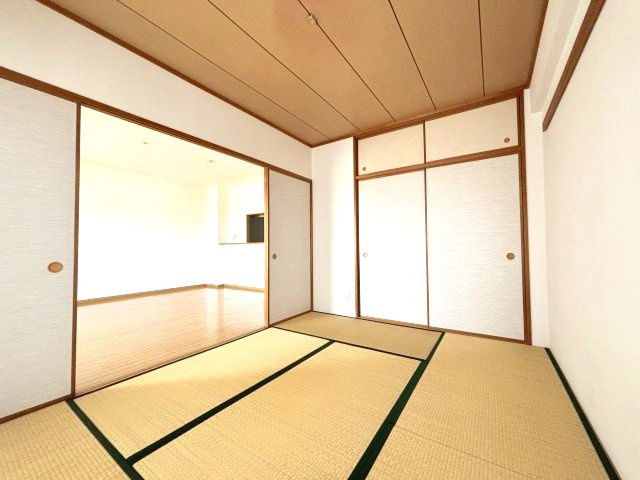 ローレルコート古市5番館の和室
