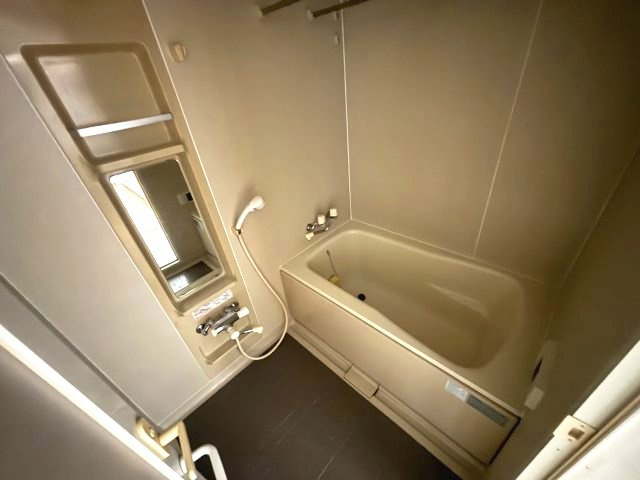 ローレルコート古市5番館の浴室