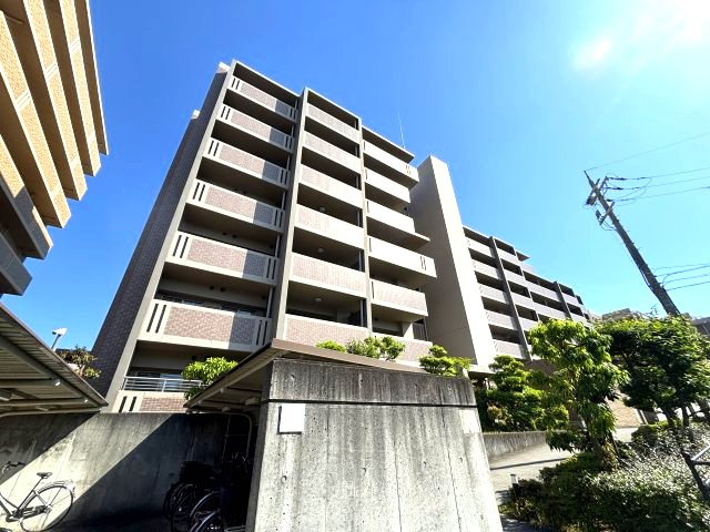 ローレルコート古市5番館の外観