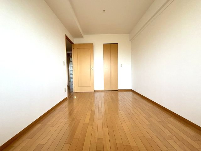 ローレルコート古市5番館の洋室