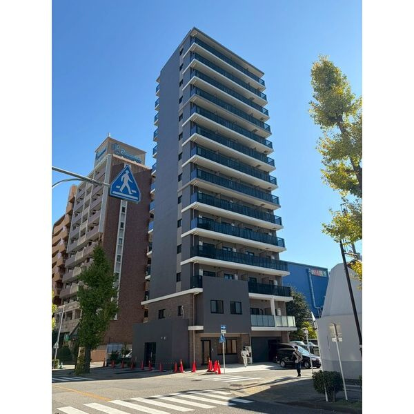 CREVISTA名駅南の外観