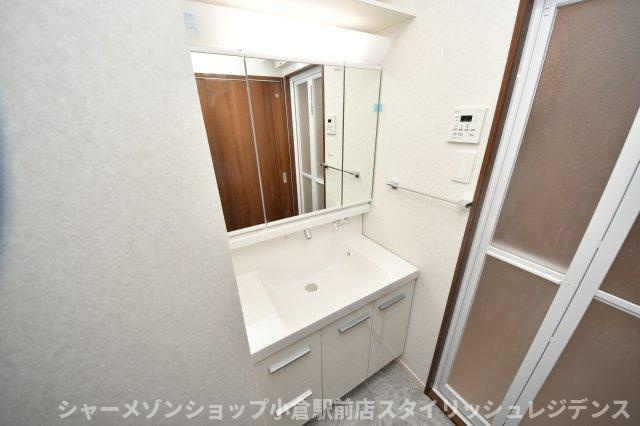 プレジデンス ざ 三萩野の洗面所
