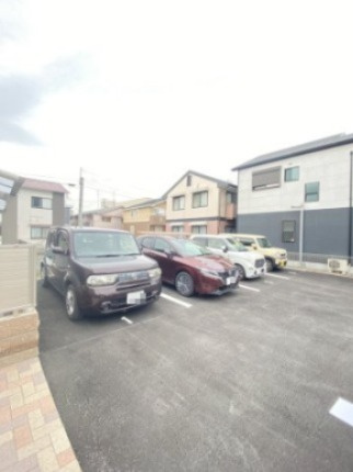 RocherVillageの駐車場
