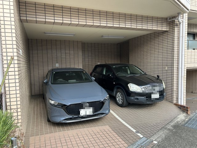 サンヴェール青谷の駐車場