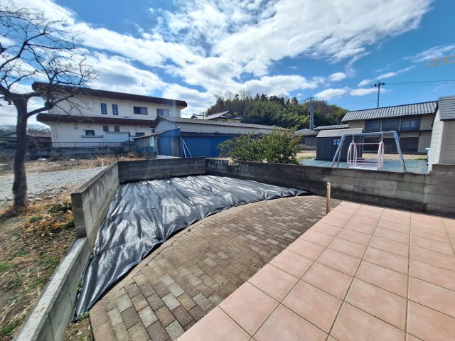 高崎市吉井町下長根中古住宅の庭|現地撮影