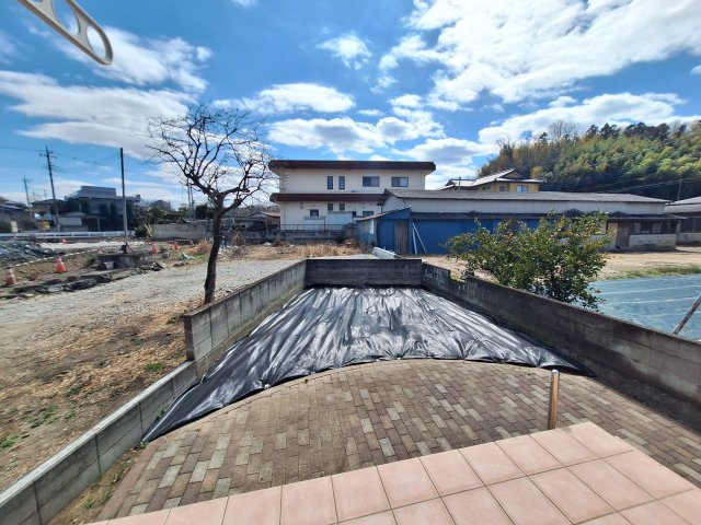 高崎市吉井町下長根中古住宅の庭|現地撮影