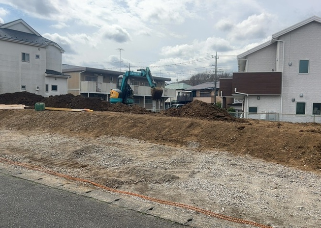 【外観】 | 物件の詳細については、現地を見てわかること以外に、役所や法務局などで調べないとわからないことがあります。そのため、現地に行く場合は、もしこの物件を買ったらどのような生活ができるかをイメージしましょう。