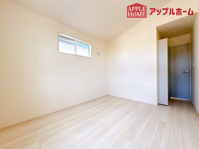 [新築住宅] 坂戸市花影町 2期 全5棟の洋室|２階居室は全室収納あり！たっぷりある収納活用でお部屋もキレイを保てます♪