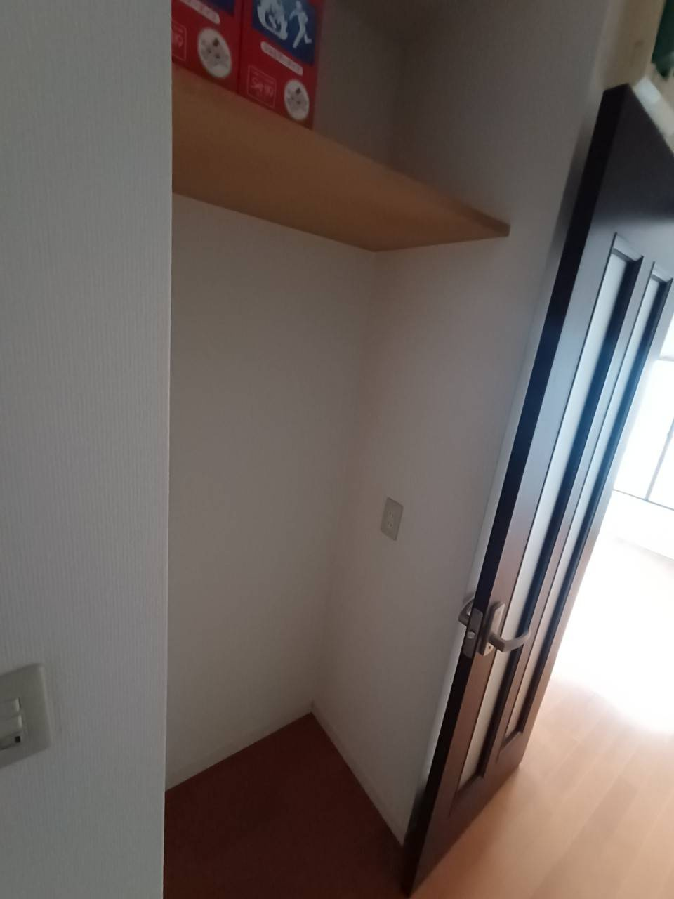 冷蔵庫置き場