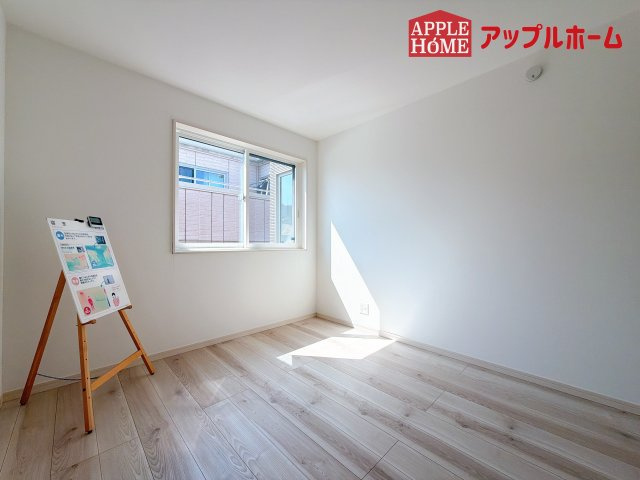[中古住宅] さいたま市中央区鈴谷の洋室|居室は全室収納あり！たっぷりある収納活用でお部屋もキレイを保てます♪