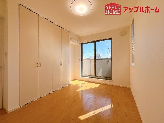 [中古住宅] さいたま市中央区大戸3丁目の洋室|２階居室は全室収納あり！たっぷりある収納活用でお部屋もキレイを保てます♪