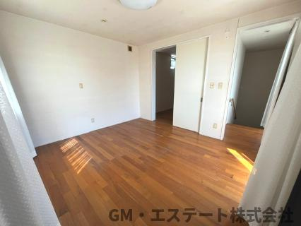 宮崎市祇園4丁目　事務所付住宅の洋室