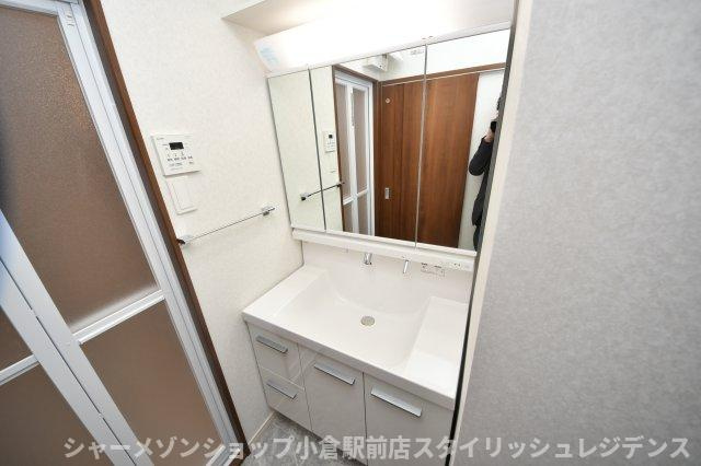 プレジデンス ざ 三萩野の洗面所