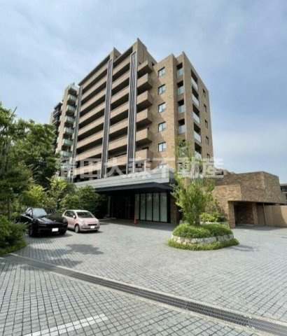 ブランズシティ久が原の外観|2017年2月築　RC鉄筋コンクリート造地上13階建て総戸数278戸
東京都大田区鵜の木1丁目　東急池上線久が原駅徒歩4分、東急多摩川線鵜の木駅徒歩5分