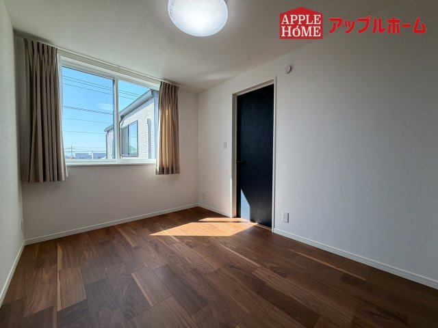 [中古住宅] さいたま市中央区下落合の洋室|居室は全室収納あり！たっぷりある収納活用でお部屋もキレイを保てます♪