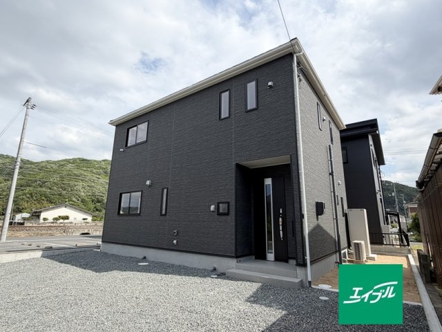 【外観】 | クレイドルガーデン総社市清音上中島第5 (全1棟) | 並列4台駐車可能です！