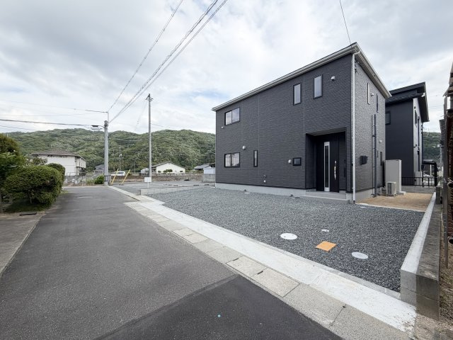 【前面道路含む現地写真】 | クレイドルガーデン総社市清音上中島第5 (全1棟)