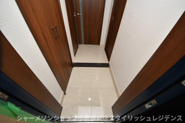 プレジデンス ざ 三萩野の玄関