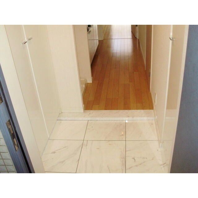 サン・クレストの玄関