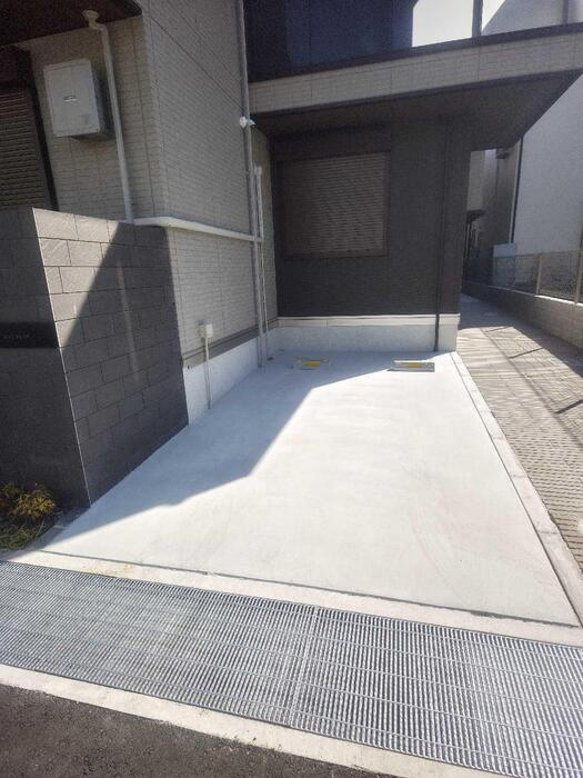 グラン　アルベロの駐車場