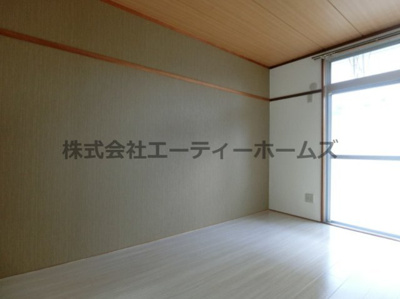 【洋室】 | ラデヴィーナ鴻巣