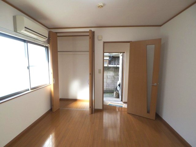 中崎マンションの居間・リビング