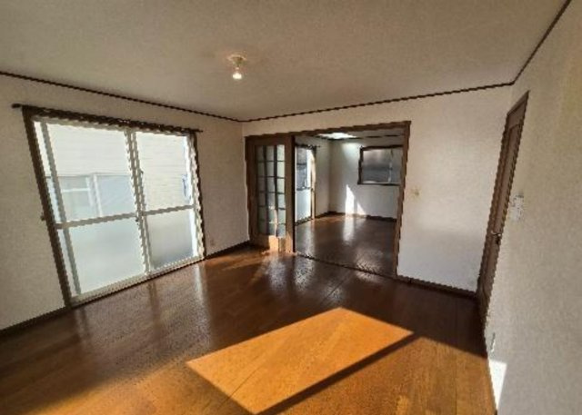 横浜市保土ヶ谷区仏向西 中古戸建て【仲介手数料無料】の居間・リビング