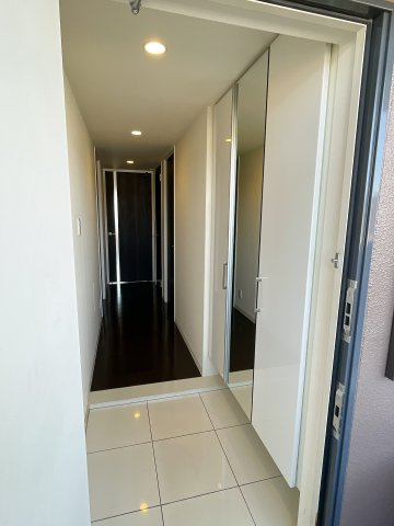 アルファライフ本通りの玄関