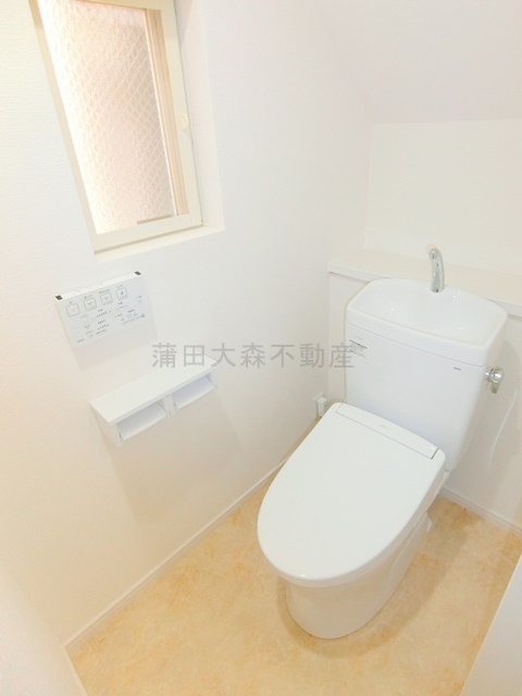 宮澤邸のトイレ|温水洗浄便座付きのトイレ