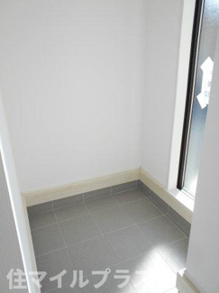 【玄関】 | 郡山市田村町金屋新築一戸建て2棟 | きれいな玄関です