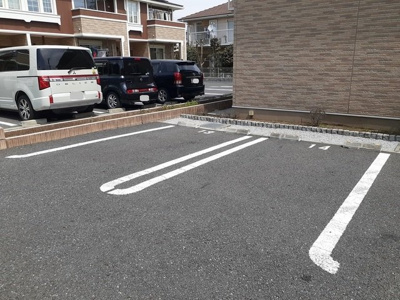 【駐車場】 | コンフォーティアＡ | 駐車場完備です