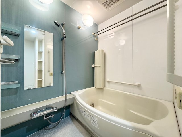 ルネ神戸磯上通の浴室