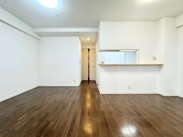 ルネ神戸磯上通の居間・リビング