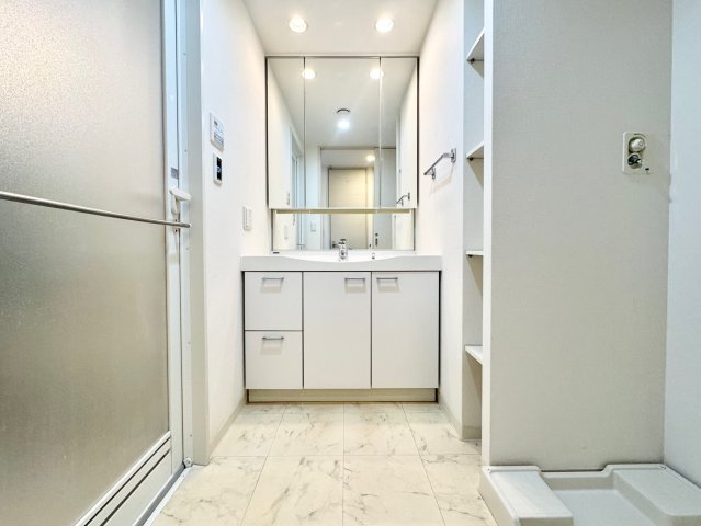 ルネ神戸磯上通の洗面所