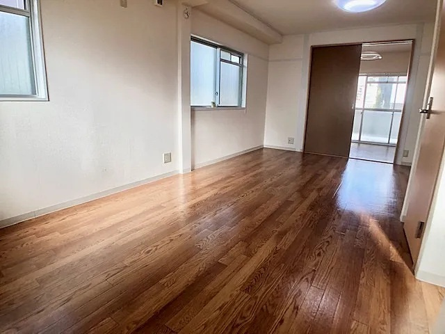 中田ハイツの居間・リビング